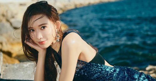 慈善年历化身美人鱼 林志玲曝50岁情书