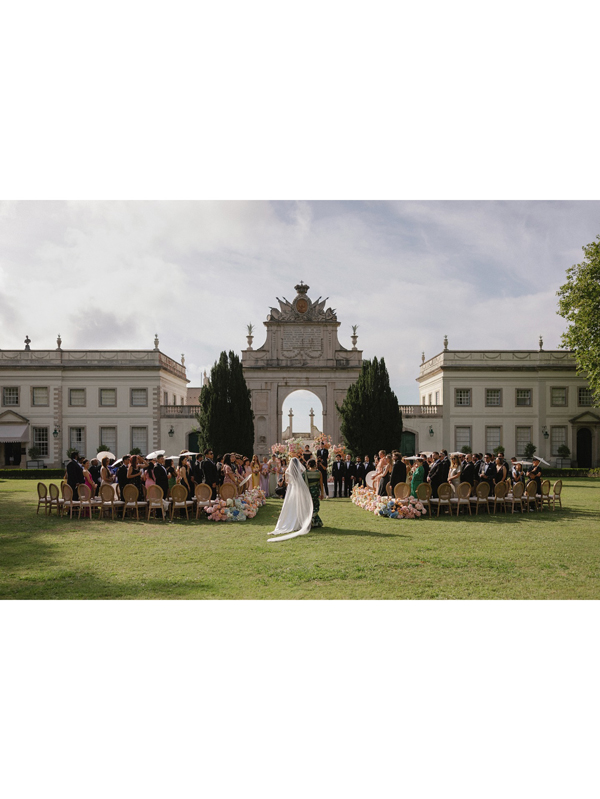 网红Uncle Roger葡萄牙完婚 网民笑问蛋糕有无加味精