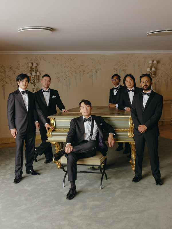 网红Uncle Roger葡萄牙完婚 网民笑问蛋糕有无加味精