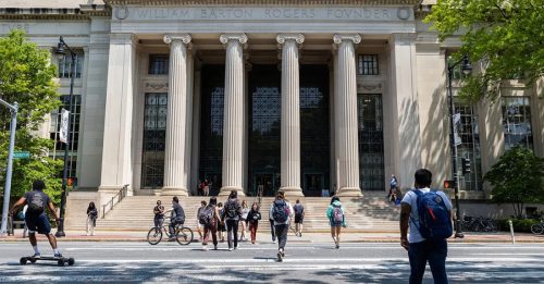 称限制言论自由和独立性 麻省理工学院拒签政府协议