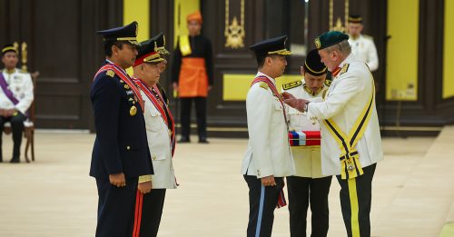 武装部队总司令获颁 “国防英勇将领勋章”