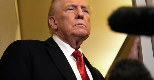 俄乌开战｜特朗普称与泽连斯基 未讨论向俄割让领土