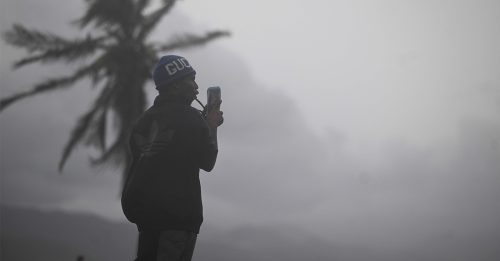 飓风“梅丽莎”酿7死 牙买加强制撤离关闭机场