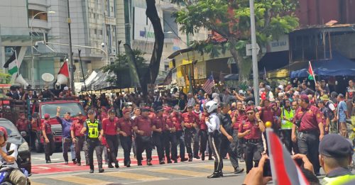 反城新法挺人道船 两集会逾千人上街