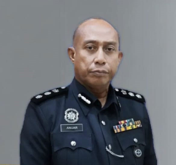 威北警区主任安努亚助理警监。