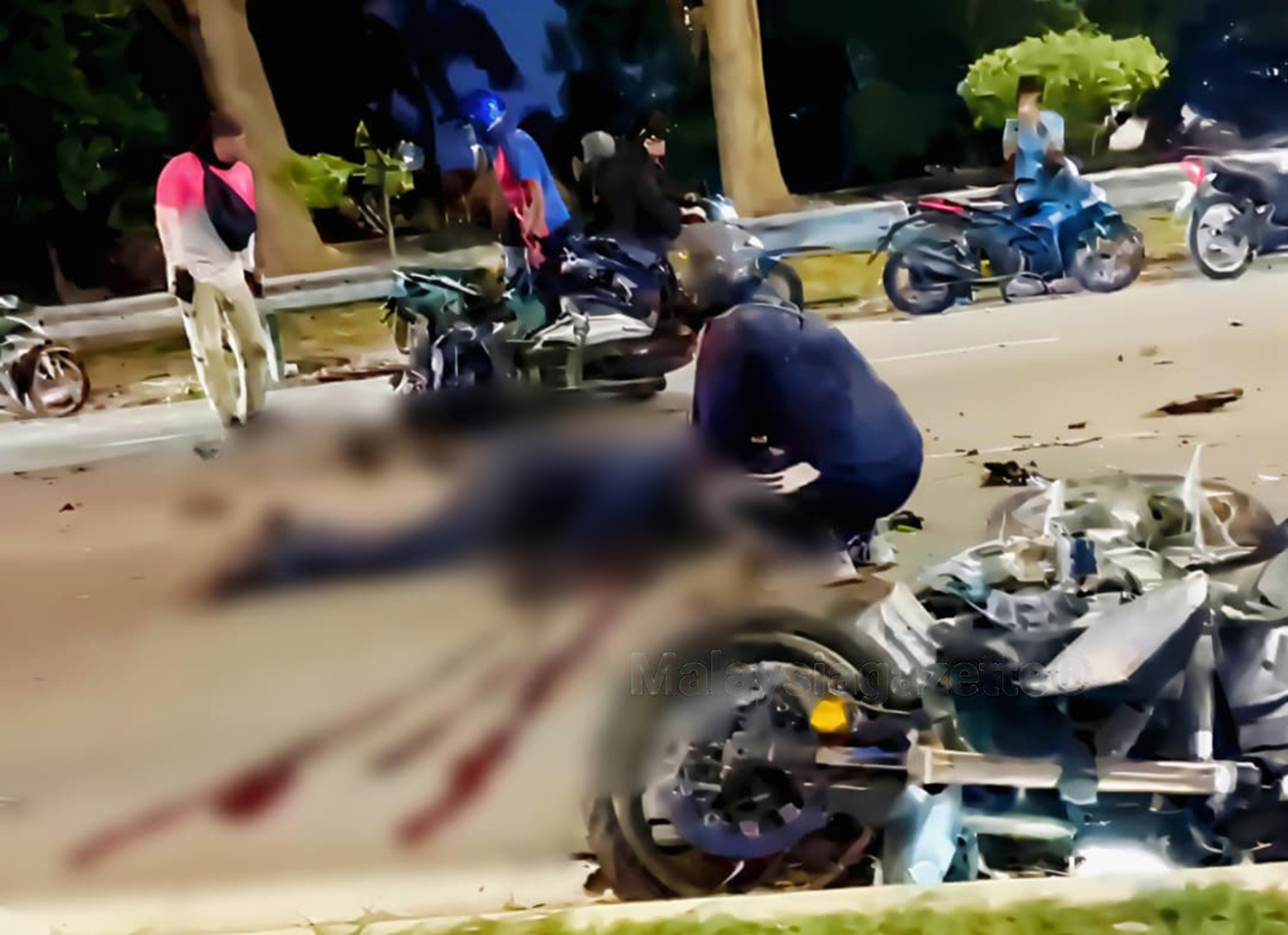 两辆摩哆相撞，造成一死一伤。