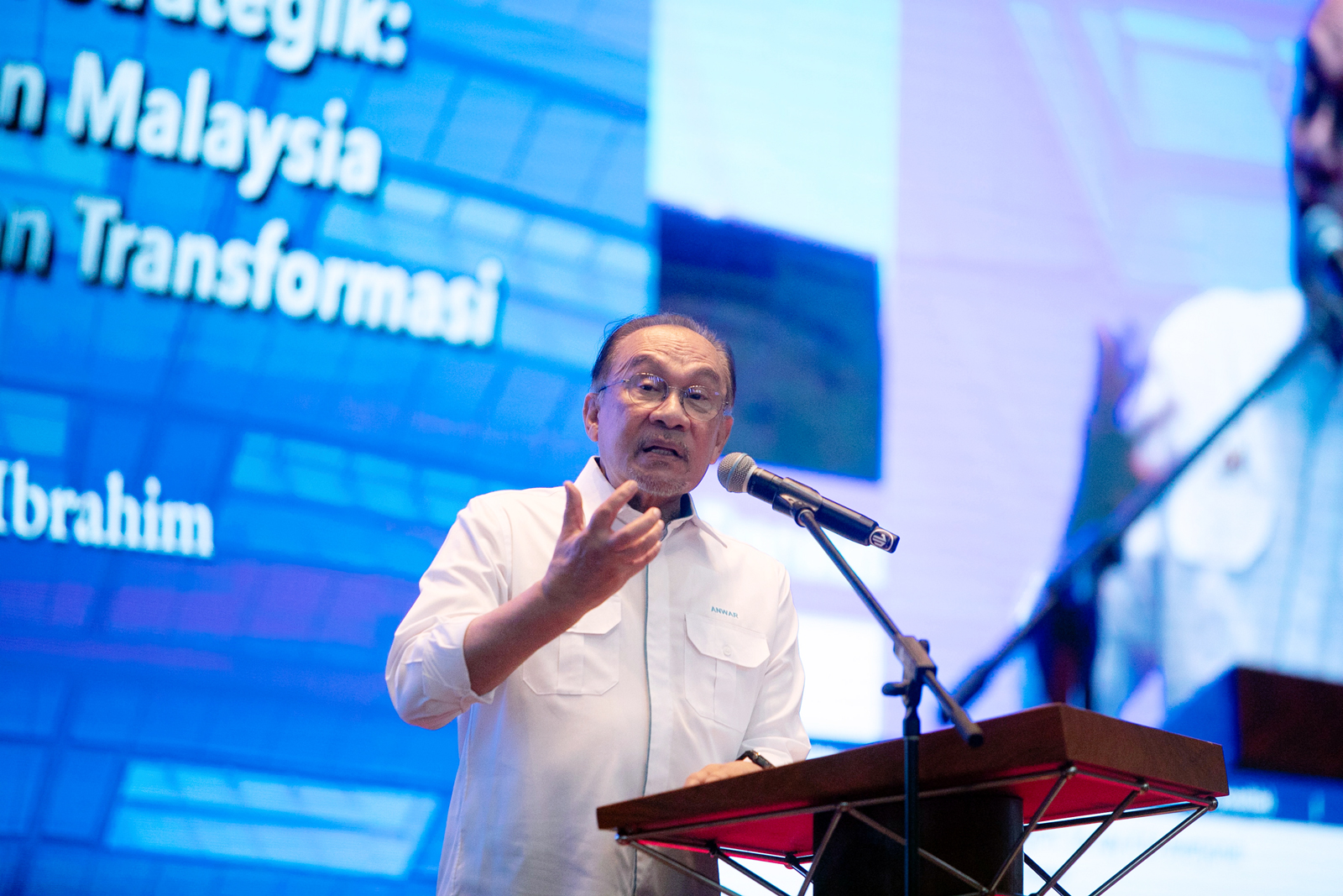 安华确认，东帝汶将于本月10月26日，正式被接纳为东盟的正式成员。