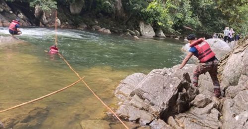 瀑布戏水被冲走 露营青年溺毙