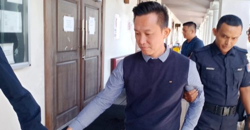 发律师死亡恐吓信息 华裔董事判罚1万