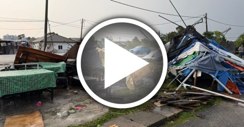 暴风雨来袭！小贩摊被毁 树倒压车