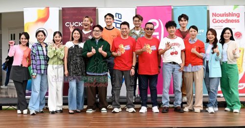 温慧茵挺孕肚重返婚礼旧地 赖宇涵首穿古装遭亏“荷尔蒙失调”