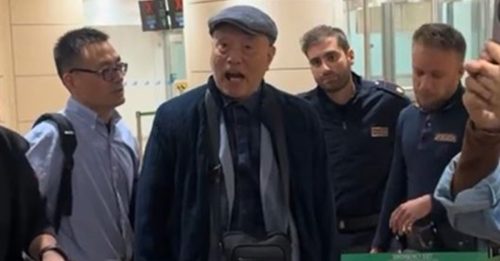 意机场排队验护照耗2小时 华翁怒斥：不把中国人当人