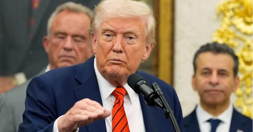 对华课100%关税 特朗普：非长久之计