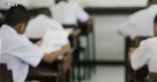 心疼弟弟被同学霸凌 姐到学校公开讨道歉