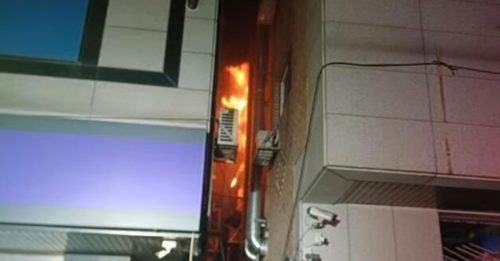 女子打火机配喷雾杀蟑螂 失控烧整栋楼 酿1死