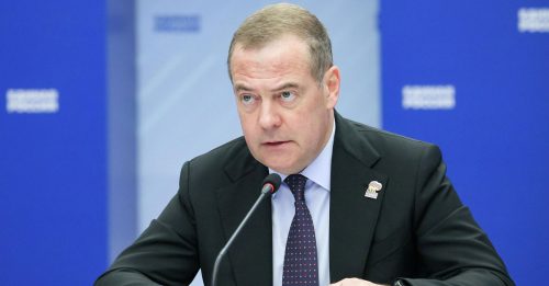 俄前总统： 美国已踏上与俄为敌之路