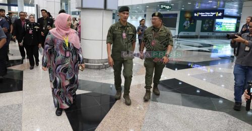 AKPS 于东盟峰会期间 调2000人 在关卡值勤