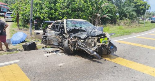 2车相撞 2司机死6伤