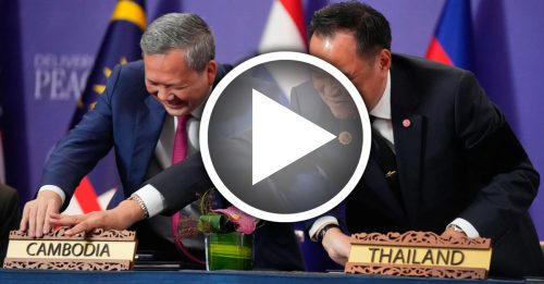 东盟峰会｜一笑泯恩仇！柬泰签协议 泰相这动作引哄堂