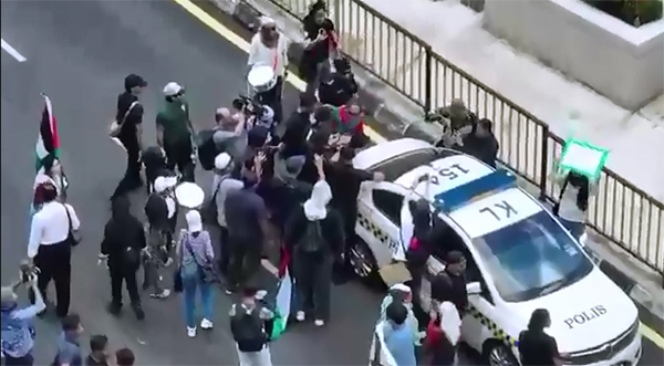 以军拦截人道船｜无人机 有铁证 警逮捕2集会者