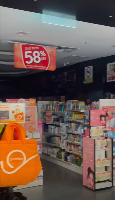 Publika的商店因停电而无法做生意。