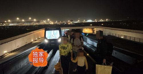 独家｜KLIA接驳电车又坏！乘客扛行李 摸黑走轨道