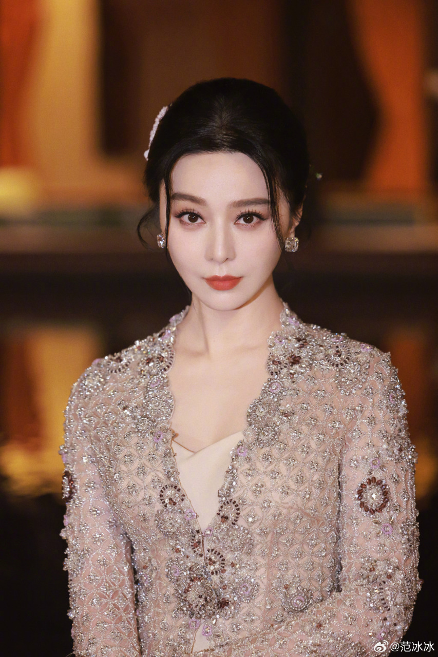 范冰冰隔9年入围金马奖。