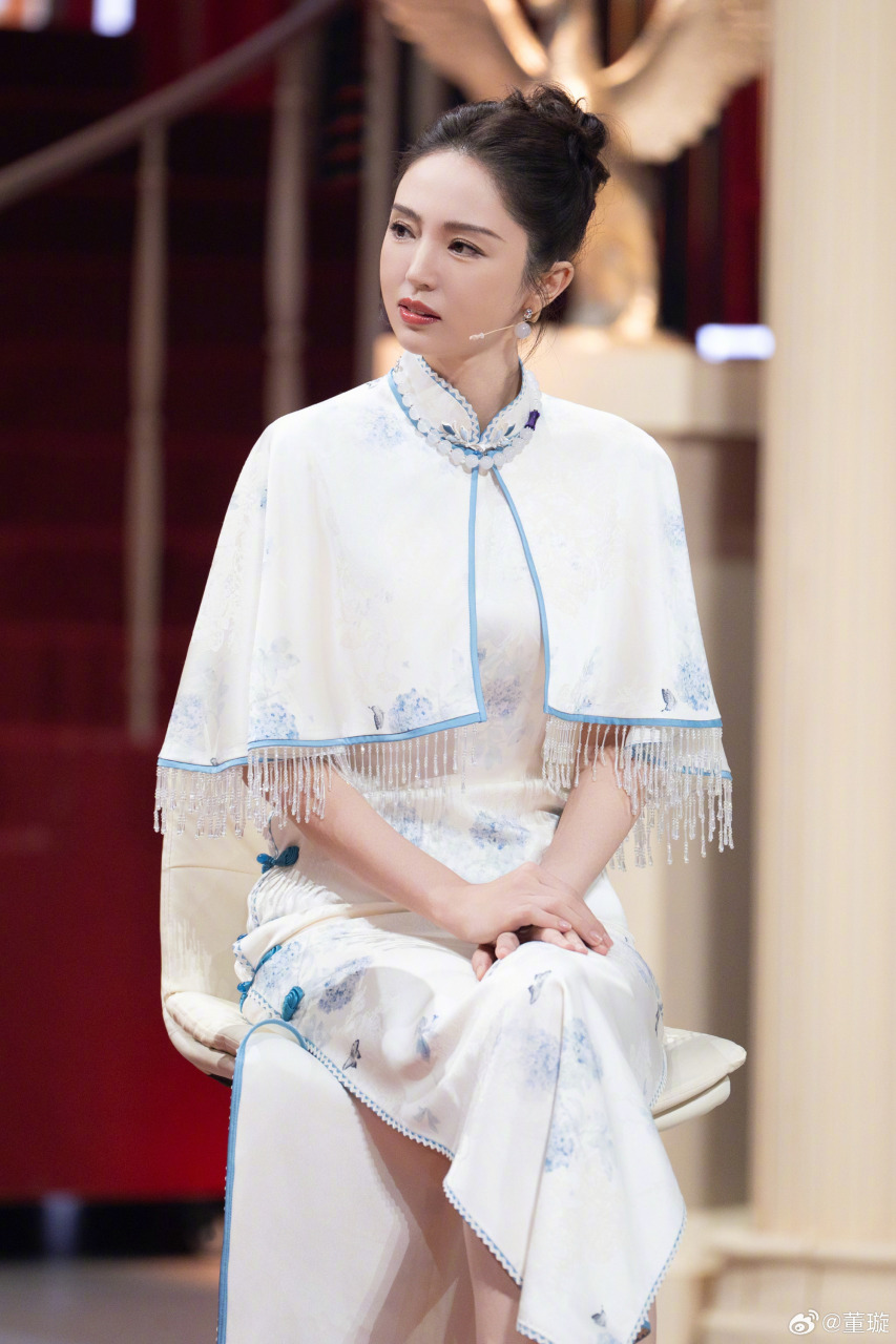 网友认为董璇是“嫌弃式秀恩爱”。