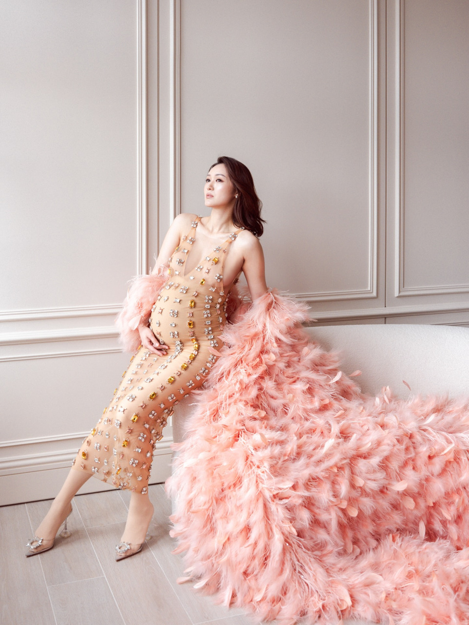 张宝儿肥肚不肥人。