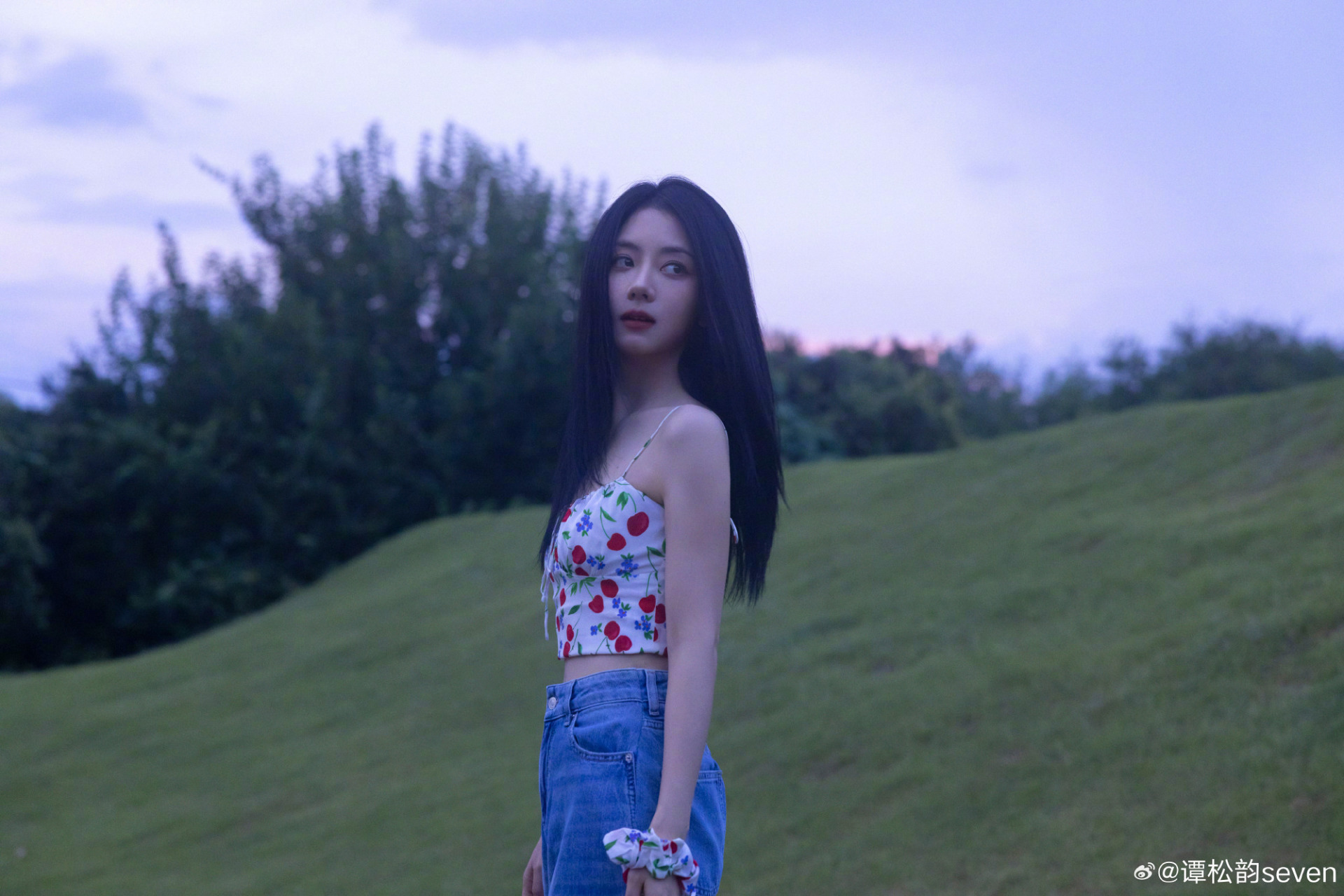 戏剧女神瘦成纸片人 招牌圆脸消失引担忧