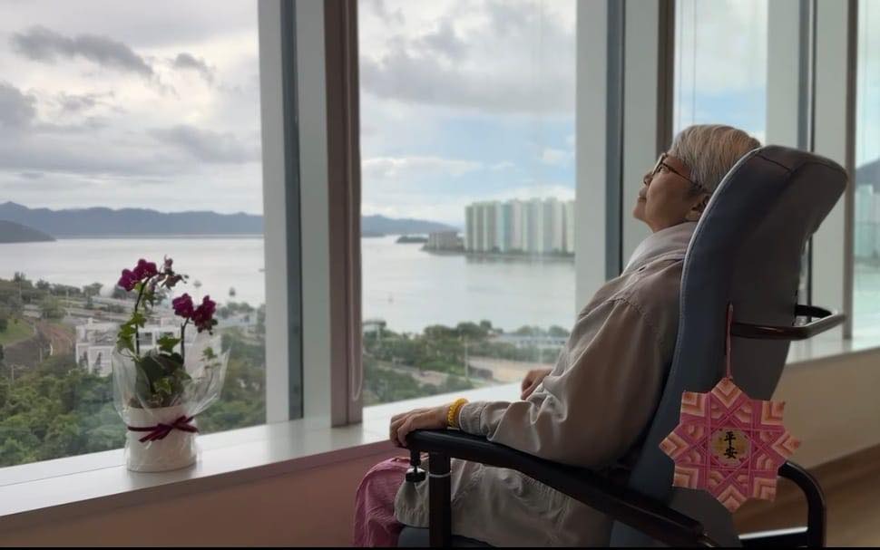 陈敏儿健康出问题消瘦入院做手术。