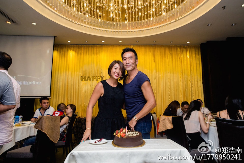 郑浩南离婚大马妻 无名指戴戒指疑再婚