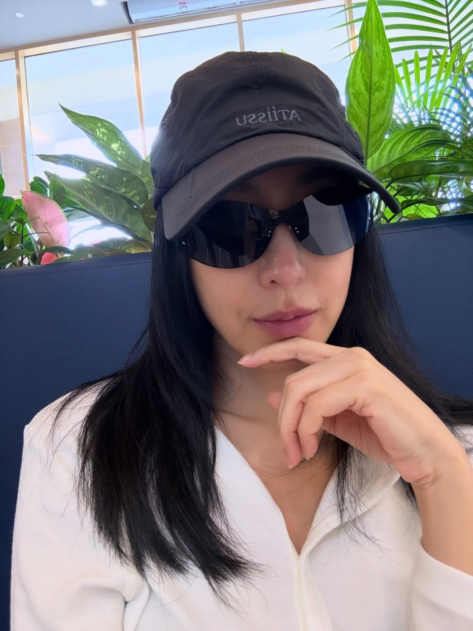 杨谨华来马出差零伪装 品尝榴梿萌翻粉丝