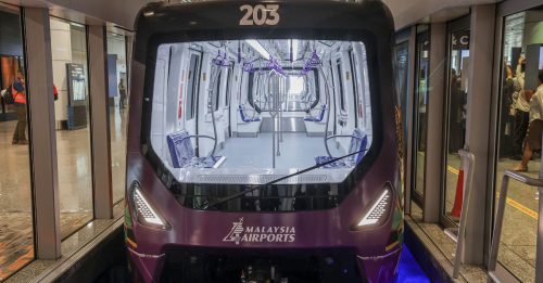 Aerotrain昨晚故障 机场调配接驳巴士载旅客