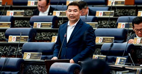 国会动态｜拉菲兹：每名大马人 明年料扛RM1822国债