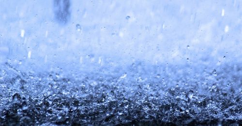 全国多地 雷雨强风至5PM