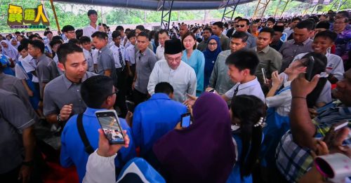 首相安华本周六再返打扪 2500各族学生将获颁奖励金