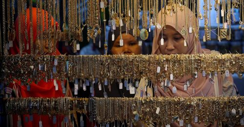 触及高峰一天后 本地零售金价今日回跌！