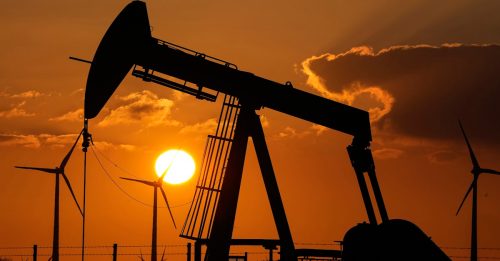 美国重拳制裁俄罗斯 国际油价飙高近3%