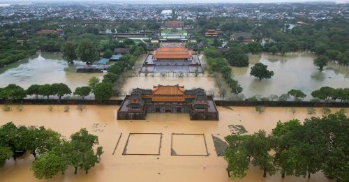 越南中部暴雨成灾 酿9死5失踪