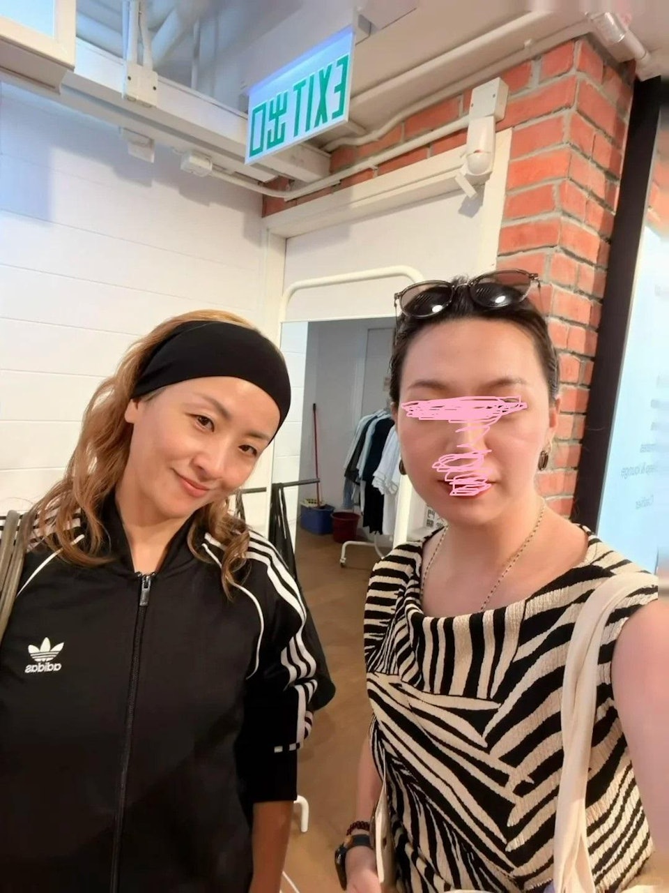 徐濠萦素颜都很美。(小红书)