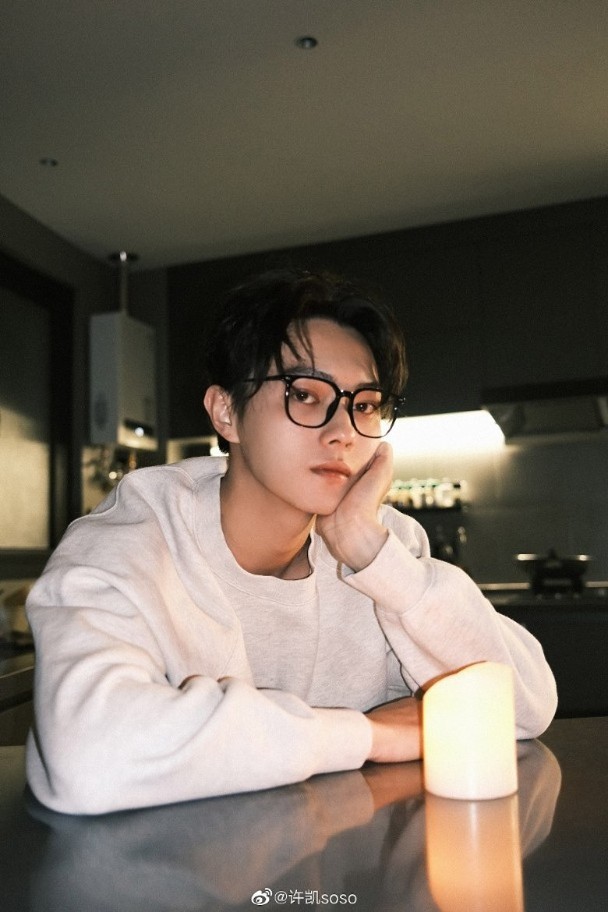 劈腿赌博“没事了” 许凯赴横店拍新剧