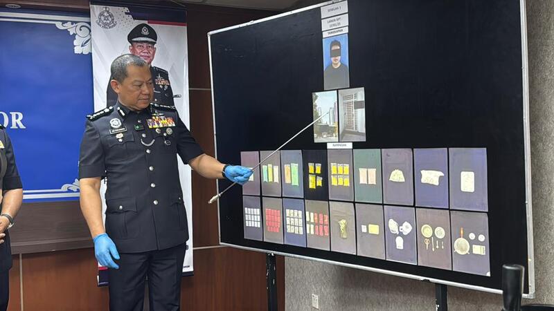 拉哈曼相信这批毒品是运抵新山后，再由本地人为其上色。