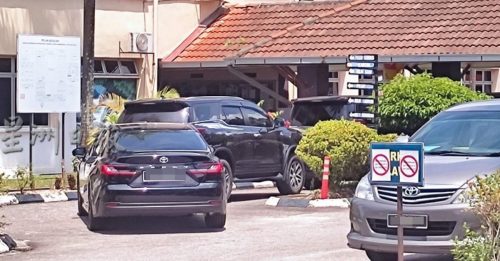 校园刺杀案 | 正副教长 巡视命案校园1小时