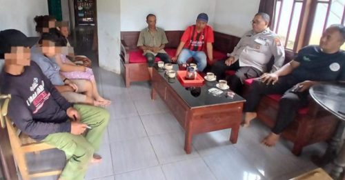 不整理房间遭妈打 少年报警投诉