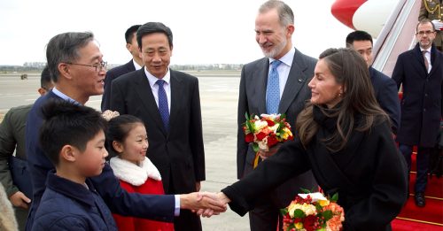 西班牙国王费利佩访华 加强双边关系调整贸易失衡