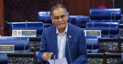 暂无流感自检政策 卫长：有症状应就医！