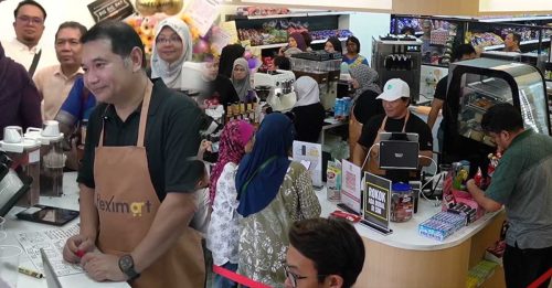 拉菲兹不做部长改开店 食品售价低过RM5！