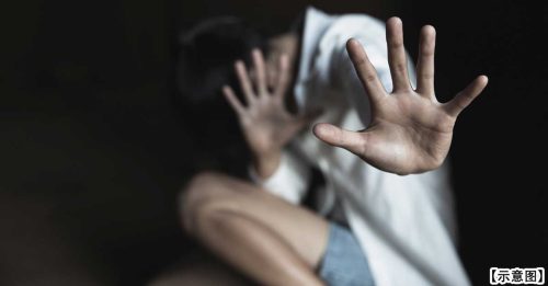 夜店门口泊车场险被侵犯 女子机警逃脱 保清白