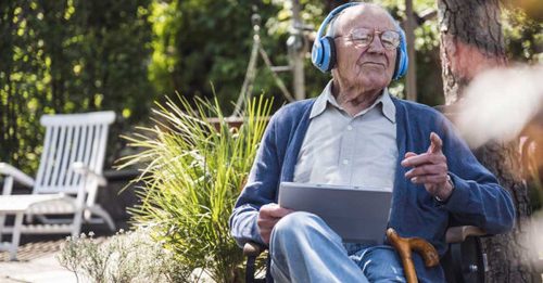 研究：70岁以上常听音乐 可降39%失智风险